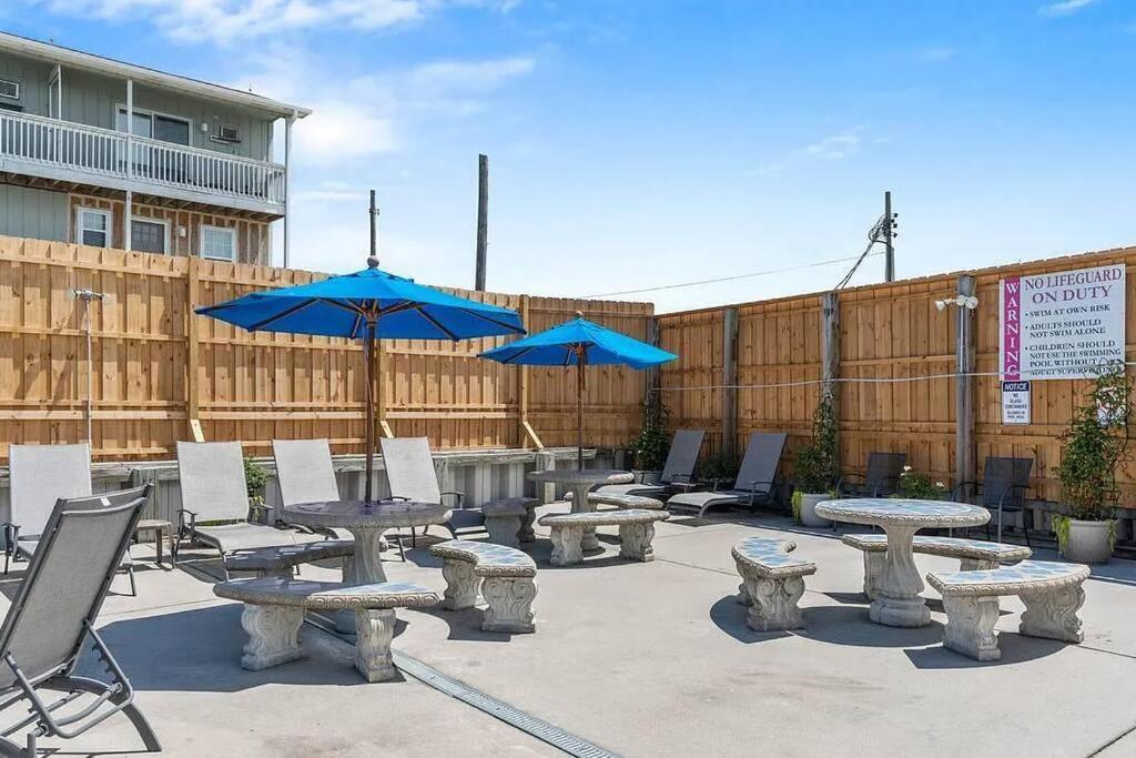 3 Bedroom Condo, Ocean Views & Short Walk To Beach! Oak Island Esterno foto