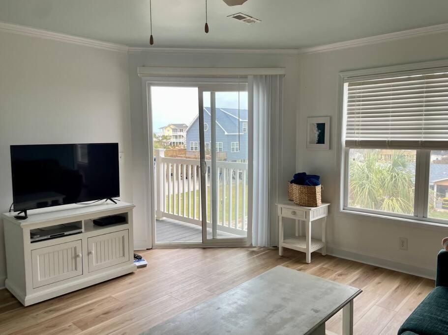3 Bedroom Condo, Ocean Views & Short Walk To Beach! Oak Island Esterno foto