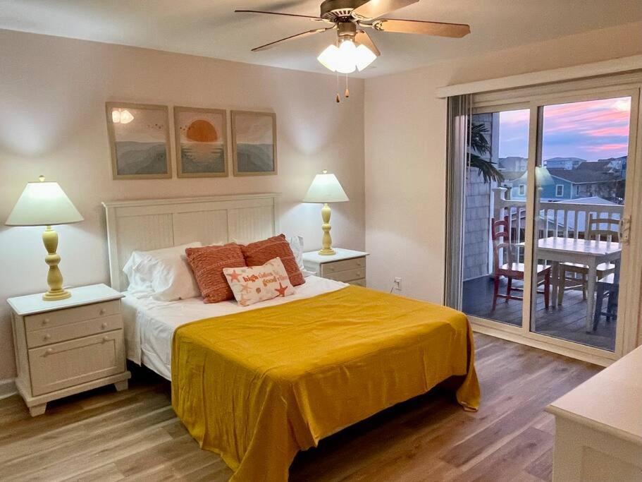 3 Bedroom Condo, Ocean Views & Short Walk To Beach! Oak Island Esterno foto