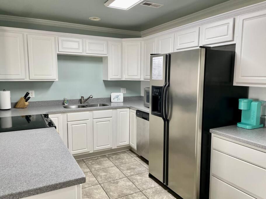 3 Bedroom Condo, Ocean Views & Short Walk To Beach! Oak Island Esterno foto